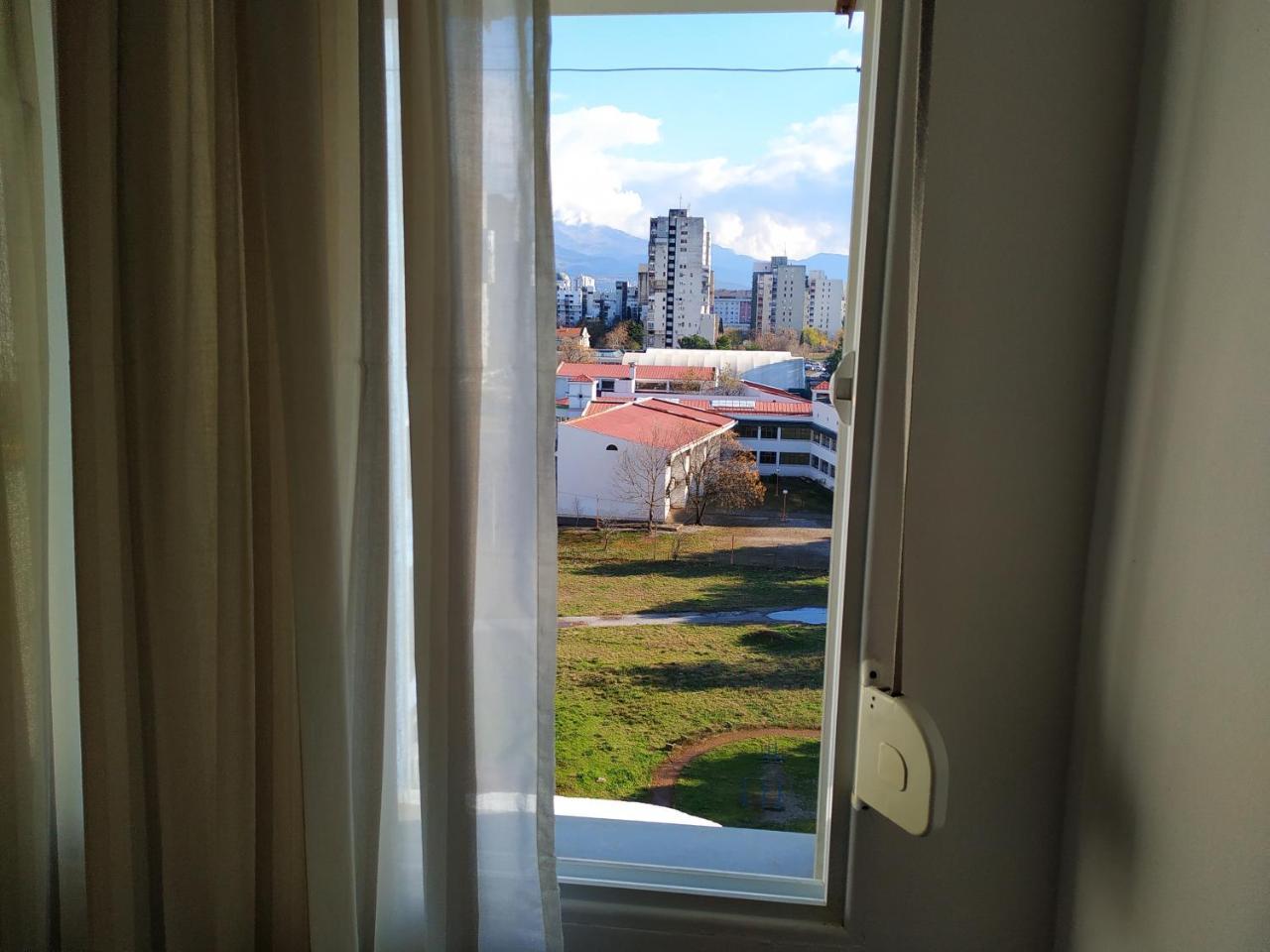 Apartment Dora Podgorica Buitenkant foto