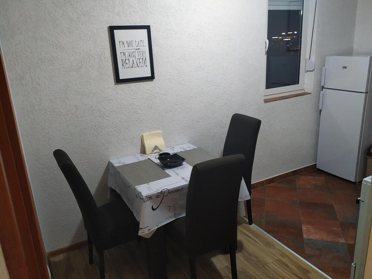 Apartment Dora Podgorica Buitenkant foto