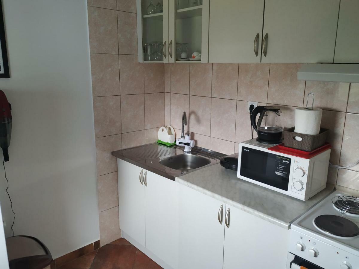 Apartment Dora Podgorica Buitenkant foto